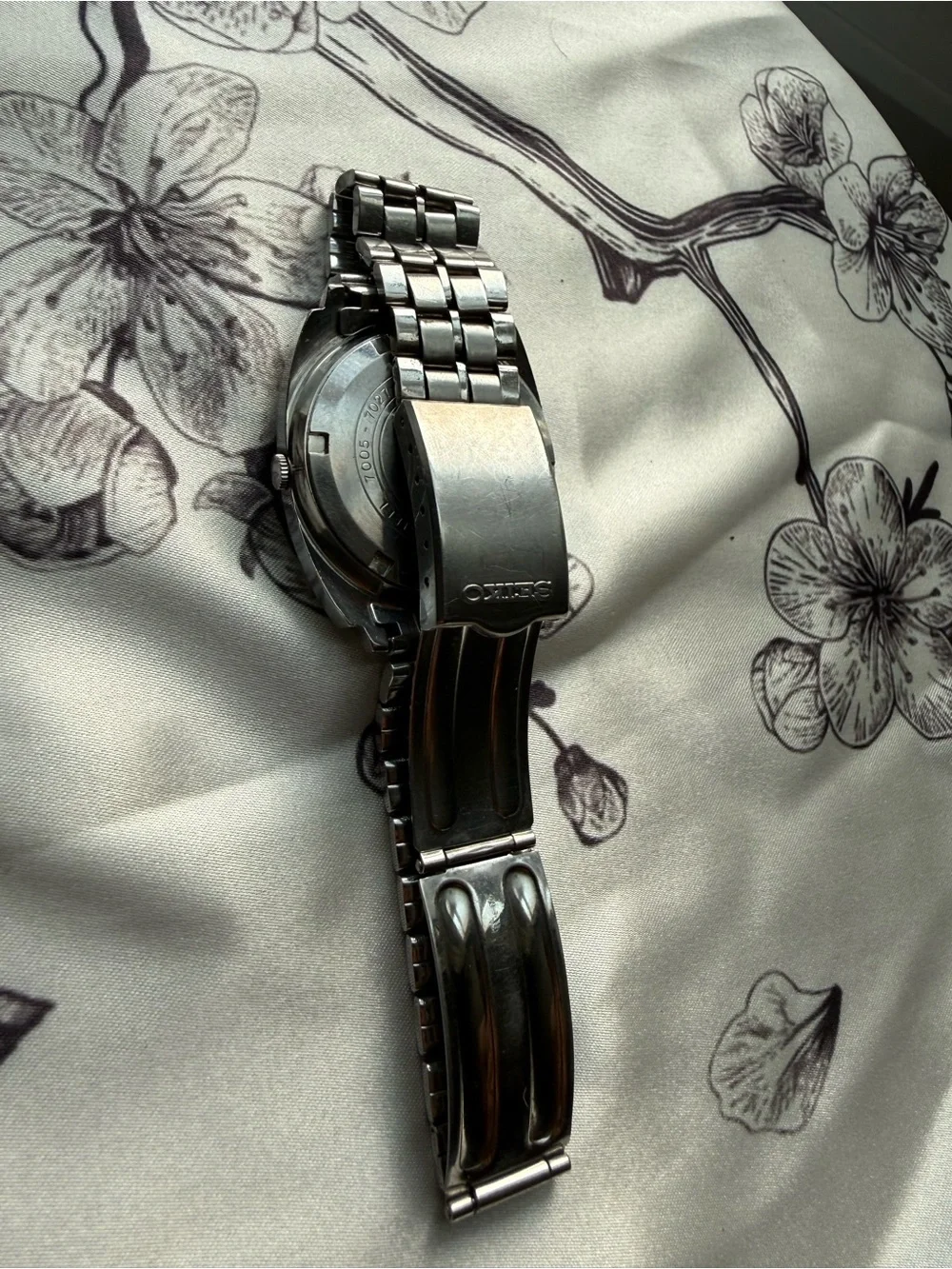 Vintage 1970 Seiko Cushion Automatic 7005-7027 Men’s Watch Triple Silver